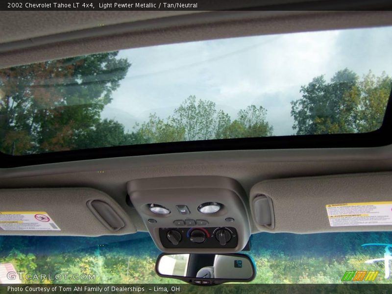 Light Pewter Metallic / Tan/Neutral 2002 Chevrolet Tahoe LT 4x4