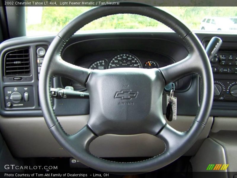 Light Pewter Metallic / Tan/Neutral 2002 Chevrolet Tahoe LT 4x4