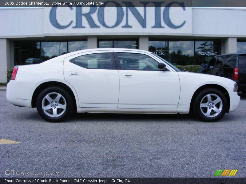 Stone White / Dark Slate Gray 2009 Dodge Charger SE