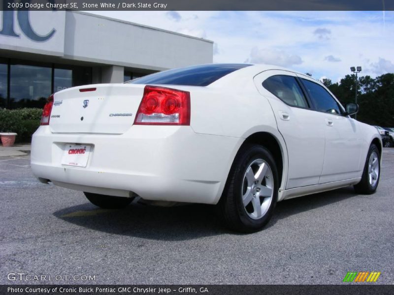 Stone White / Dark Slate Gray 2009 Dodge Charger SE