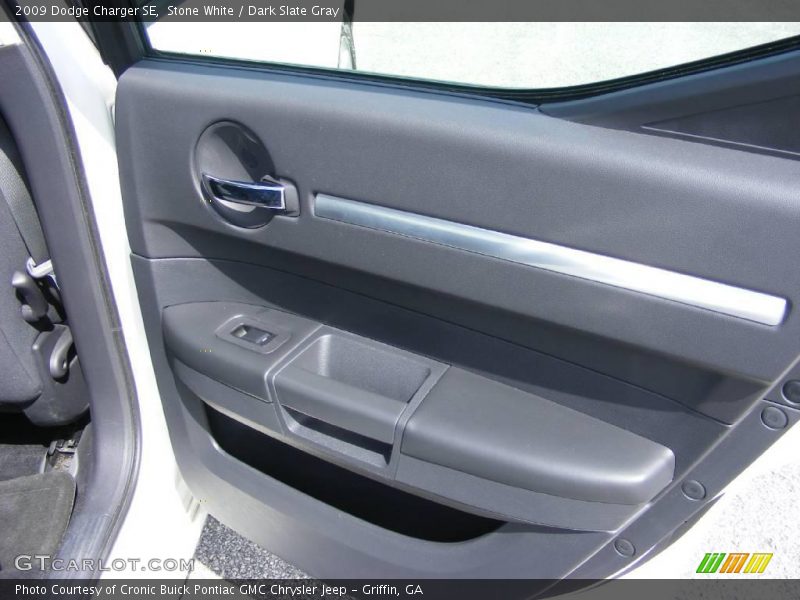 Stone White / Dark Slate Gray 2009 Dodge Charger SE