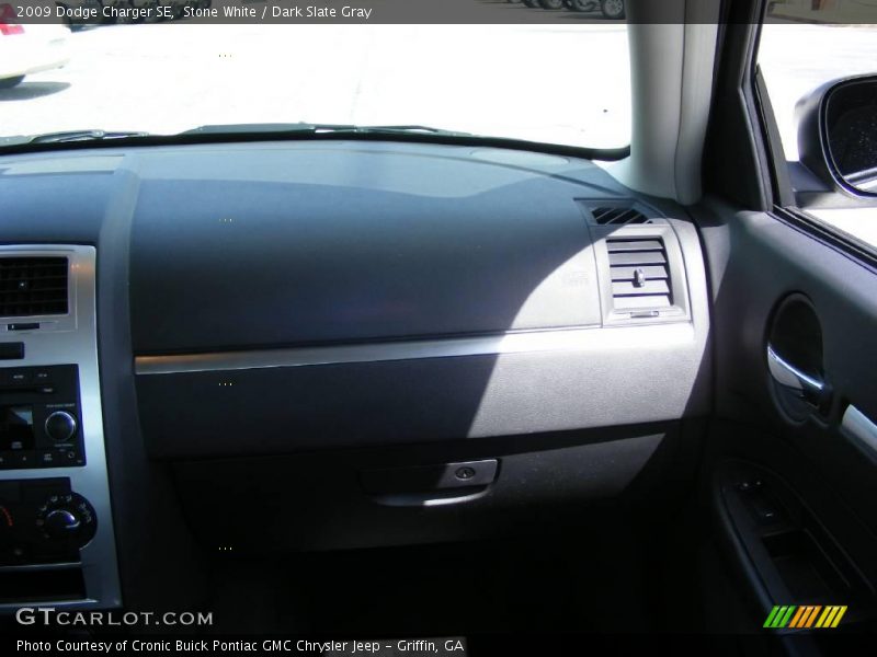 Stone White / Dark Slate Gray 2009 Dodge Charger SE