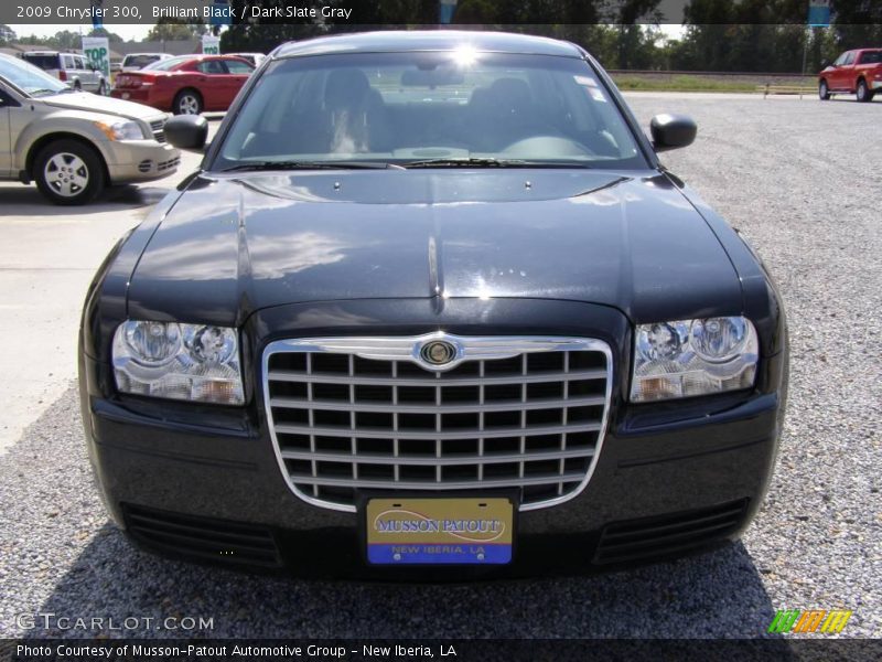 Brilliant Black / Dark Slate Gray 2009 Chrysler 300