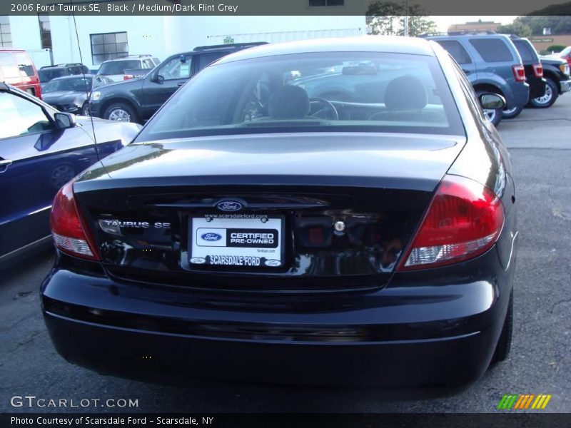 Black / Medium/Dark Flint Grey 2006 Ford Taurus SE