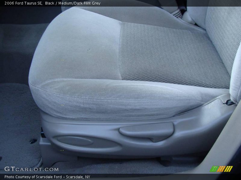 Black / Medium/Dark Flint Grey 2006 Ford Taurus SE