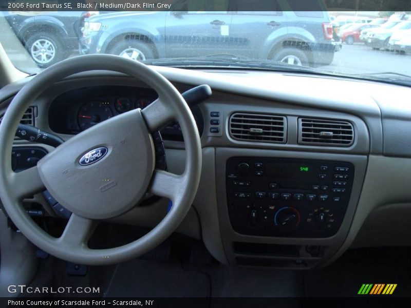 Black / Medium/Dark Flint Grey 2006 Ford Taurus SE