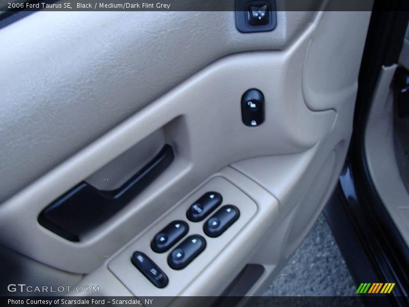 Black / Medium/Dark Flint Grey 2006 Ford Taurus SE