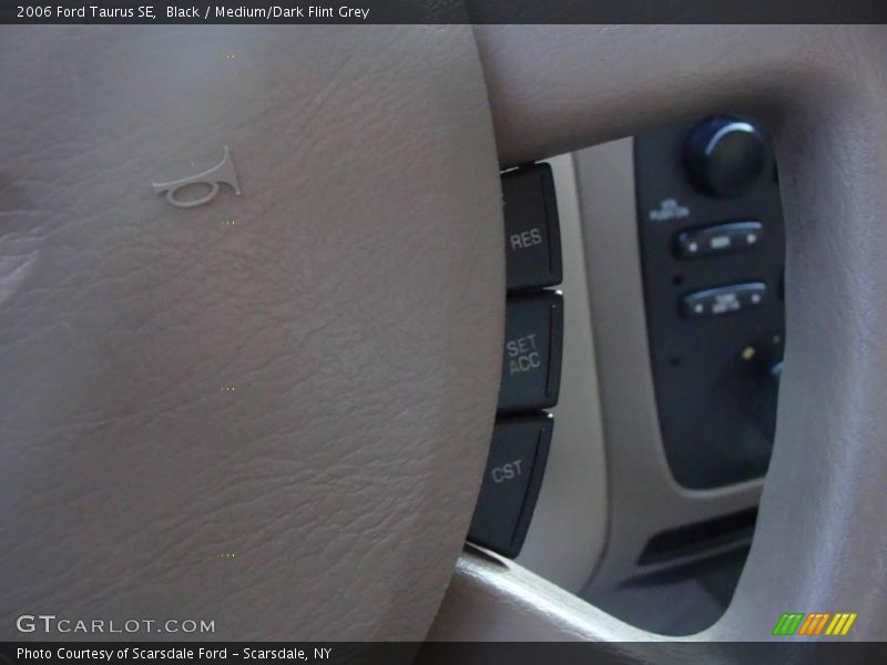 Black / Medium/Dark Flint Grey 2006 Ford Taurus SE