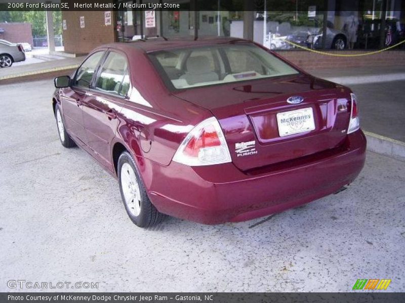 Merlot Metallic / Medium Light Stone 2006 Ford Fusion SE