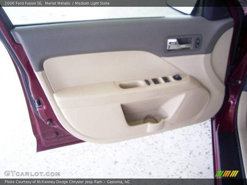 Merlot Metallic / Medium Light Stone 2006 Ford Fusion SE