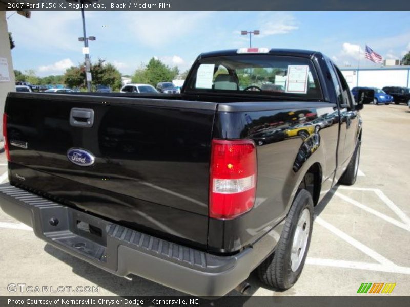 Black / Medium Flint 2007 Ford F150 XL Regular Cab