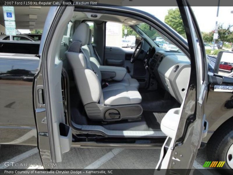 Black / Medium Flint 2007 Ford F150 XL Regular Cab