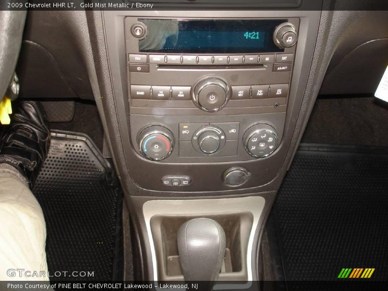 Gold Mist Metallic / Ebony 2009 Chevrolet HHR LT