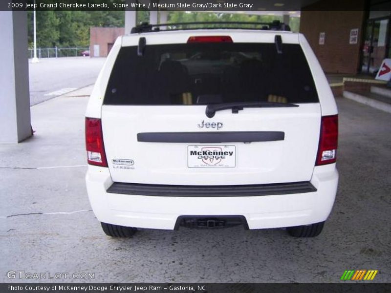 Stone White / Medium Slate Gray/Dark Slate Gray 2009 Jeep Grand Cherokee Laredo