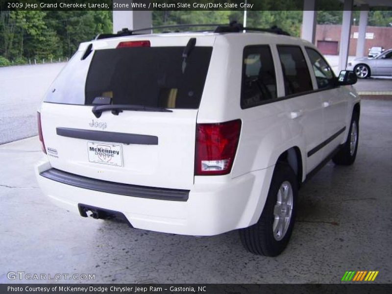 Stone White / Medium Slate Gray/Dark Slate Gray 2009 Jeep Grand Cherokee Laredo