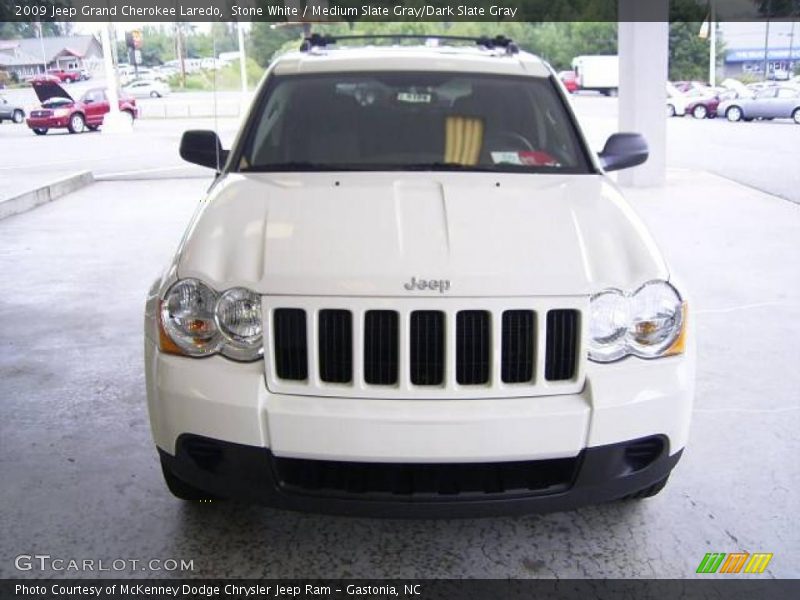 Stone White / Medium Slate Gray/Dark Slate Gray 2009 Jeep Grand Cherokee Laredo
