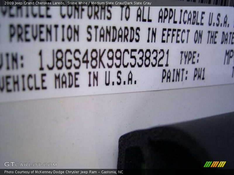 Stone White / Medium Slate Gray/Dark Slate Gray 2009 Jeep Grand Cherokee Laredo