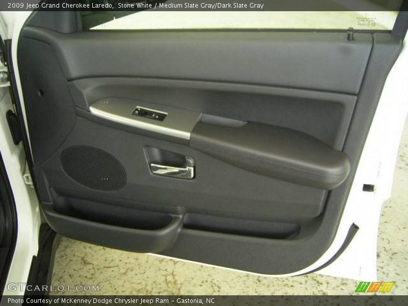Stone White / Medium Slate Gray/Dark Slate Gray 2009 Jeep Grand Cherokee Laredo