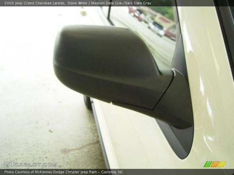 Stone White / Medium Slate Gray/Dark Slate Gray 2009 Jeep Grand Cherokee Laredo