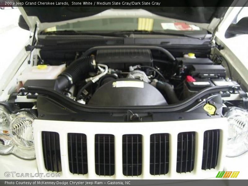 Stone White / Medium Slate Gray/Dark Slate Gray 2009 Jeep Grand Cherokee Laredo
