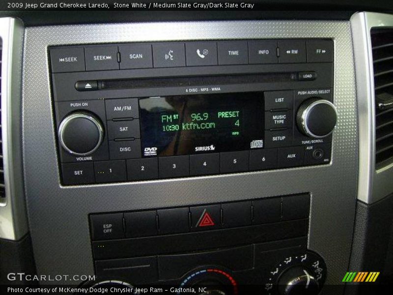 Stone White / Medium Slate Gray/Dark Slate Gray 2009 Jeep Grand Cherokee Laredo