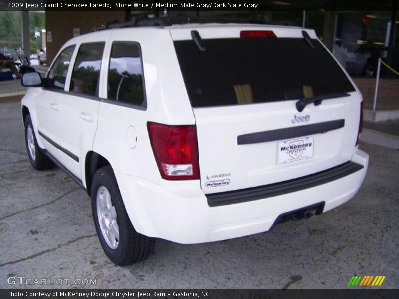 Stone White / Medium Slate Gray/Dark Slate Gray 2009 Jeep Grand Cherokee Laredo