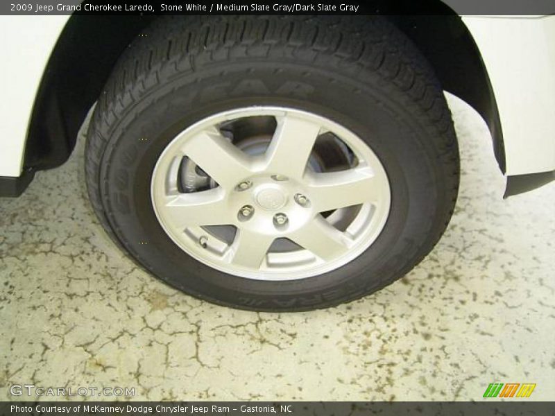 Stone White / Medium Slate Gray/Dark Slate Gray 2009 Jeep Grand Cherokee Laredo