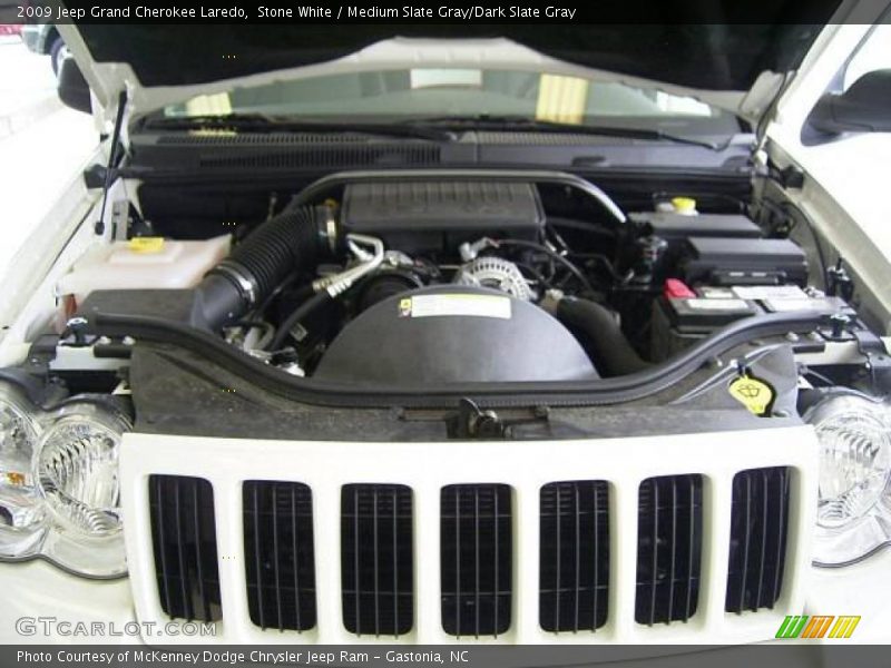 Stone White / Medium Slate Gray/Dark Slate Gray 2009 Jeep Grand Cherokee Laredo