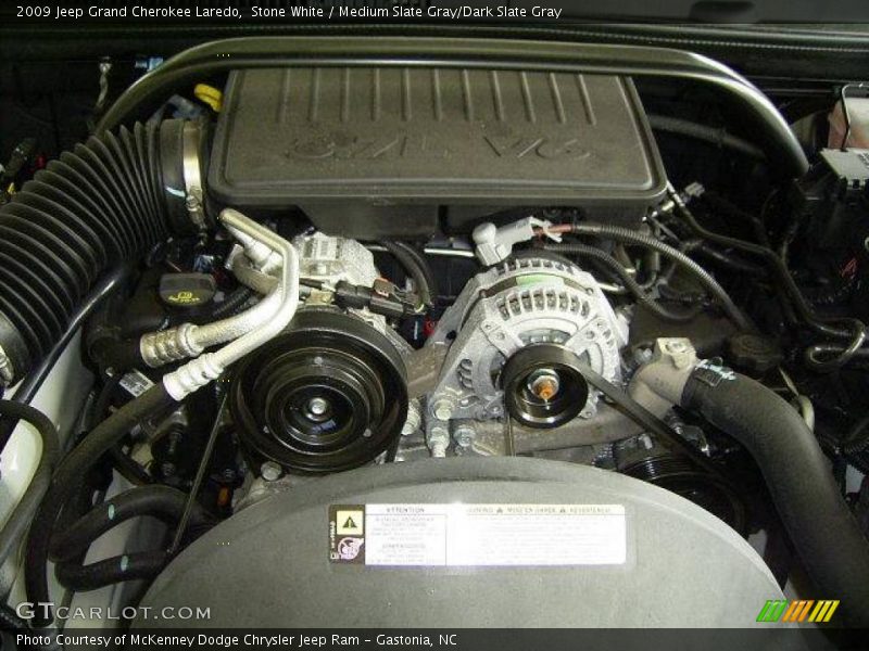 Stone White / Medium Slate Gray/Dark Slate Gray 2009 Jeep Grand Cherokee Laredo