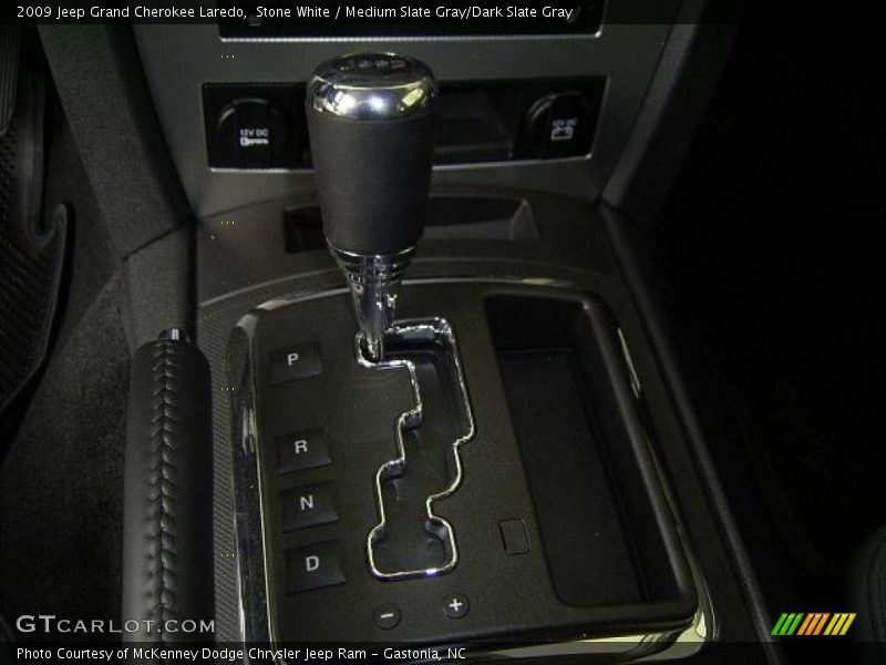 Stone White / Medium Slate Gray/Dark Slate Gray 2009 Jeep Grand Cherokee Laredo