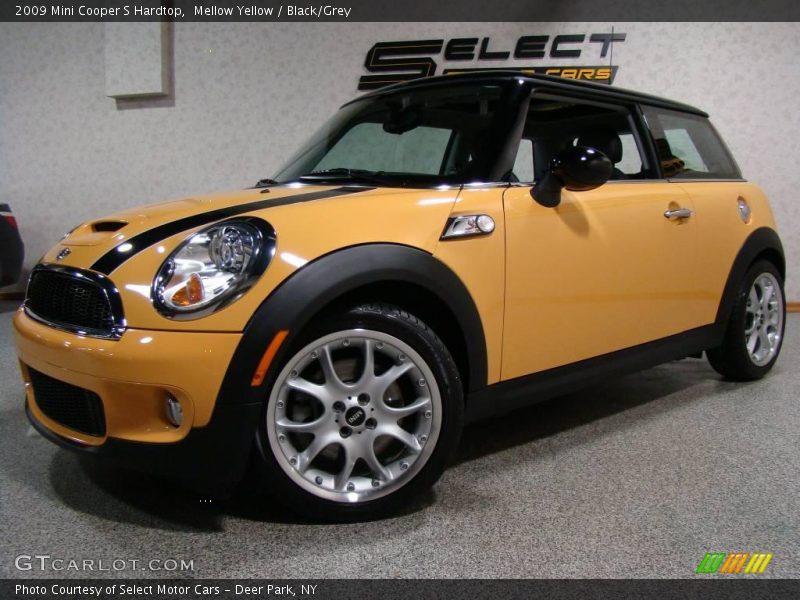 Mellow Yellow / Black/Grey 2009 Mini Cooper S Hardtop