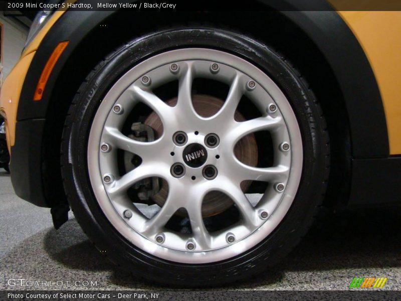 Mellow Yellow / Black/Grey 2009 Mini Cooper S Hardtop