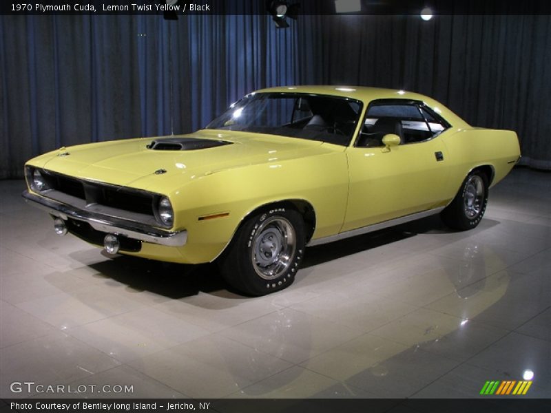 Front 3/4 View of 1970 Cuda 