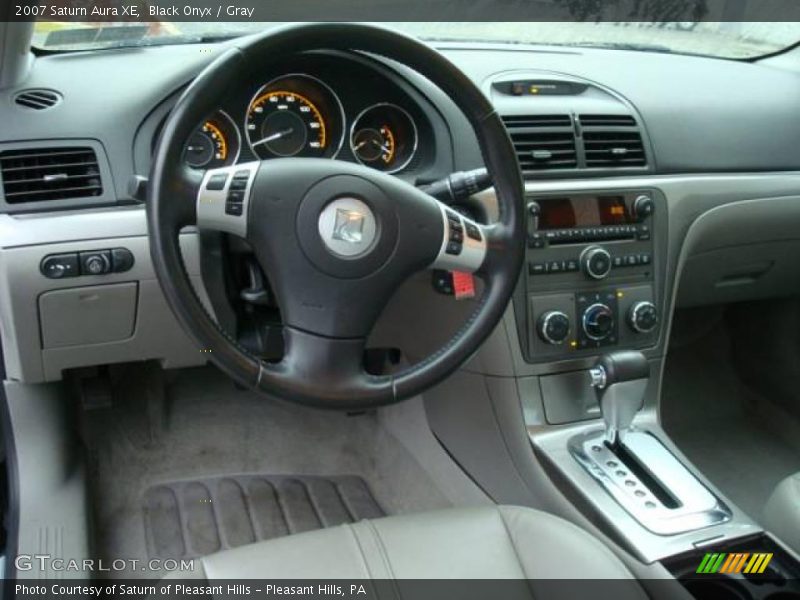 Black Onyx / Gray 2007 Saturn Aura XE