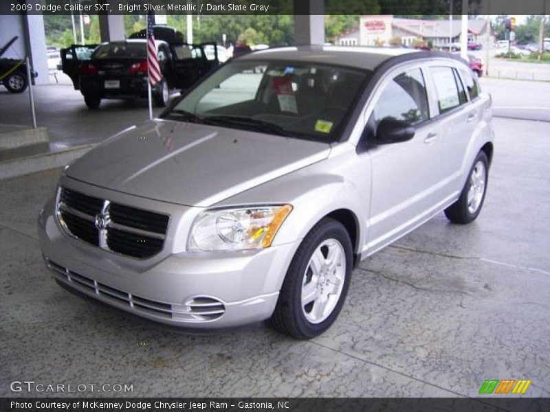 Bright Silver Metallic / Dark Slate Gray 2009 Dodge Caliber SXT