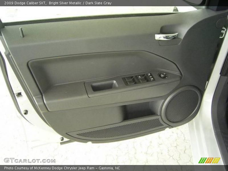 Bright Silver Metallic / Dark Slate Gray 2009 Dodge Caliber SXT