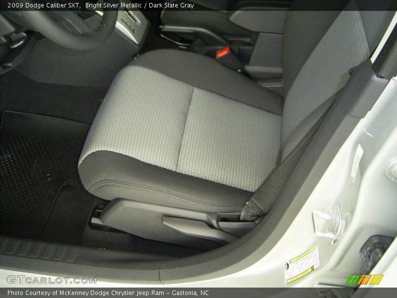 Bright Silver Metallic / Dark Slate Gray 2009 Dodge Caliber SXT