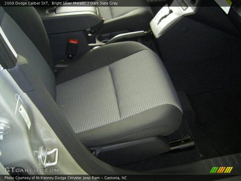 Bright Silver Metallic / Dark Slate Gray 2009 Dodge Caliber SXT