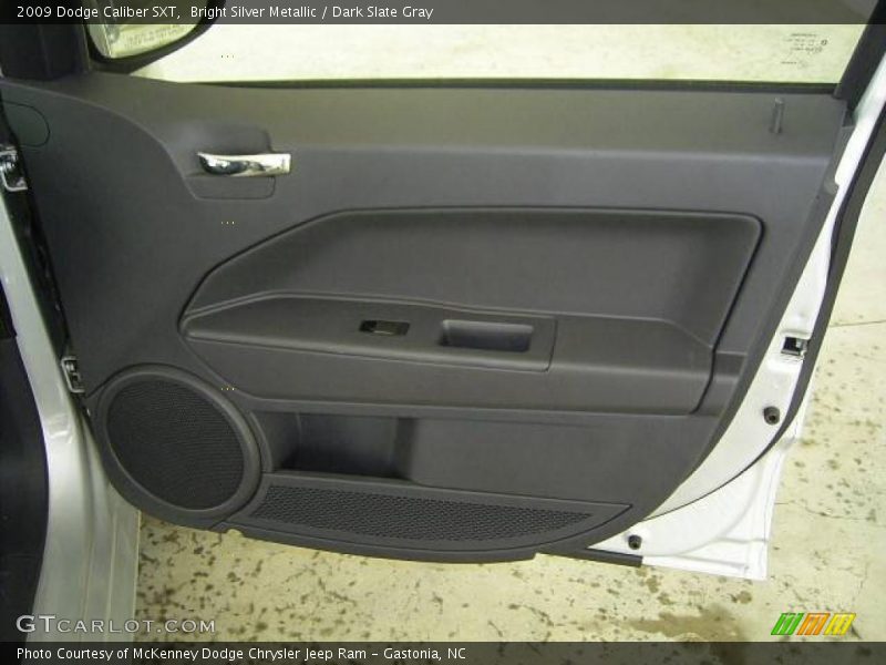 Bright Silver Metallic / Dark Slate Gray 2009 Dodge Caliber SXT