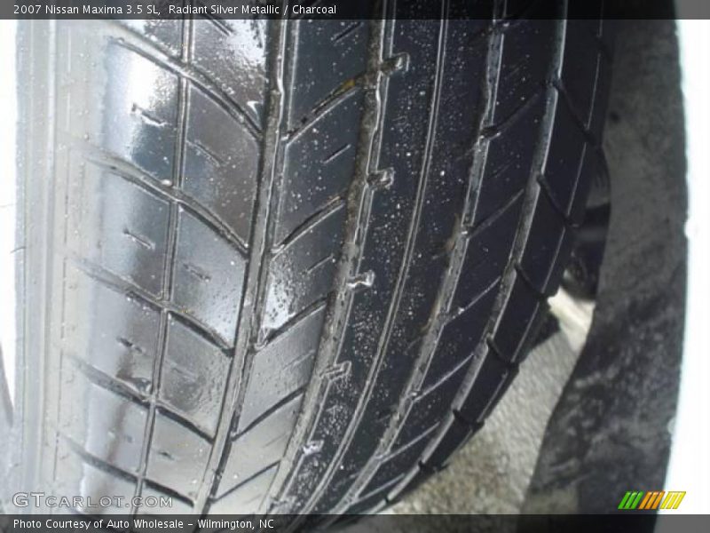 Radiant Silver Metallic / Charcoal 2007 Nissan Maxima 3.5 SL