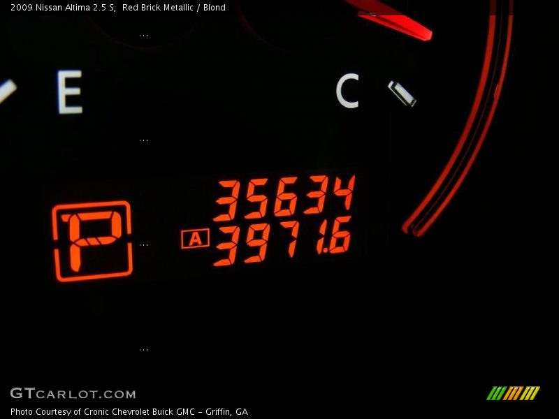 Red Brick Metallic / Blond 2009 Nissan Altima 2.5 S