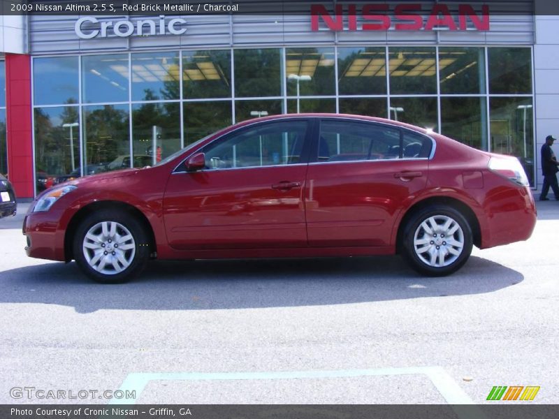 Red Brick Metallic / Charcoal 2009 Nissan Altima 2.5 S