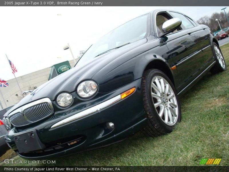 British Racing Green / Ivory 2005 Jaguar X-Type 3.0 VDP