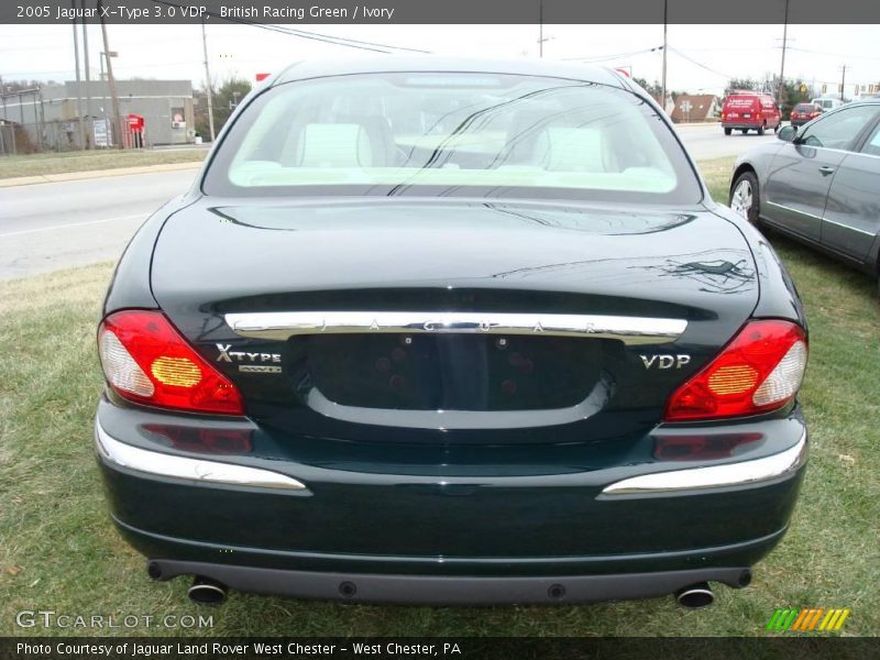 British Racing Green / Ivory 2005 Jaguar X-Type 3.0 VDP