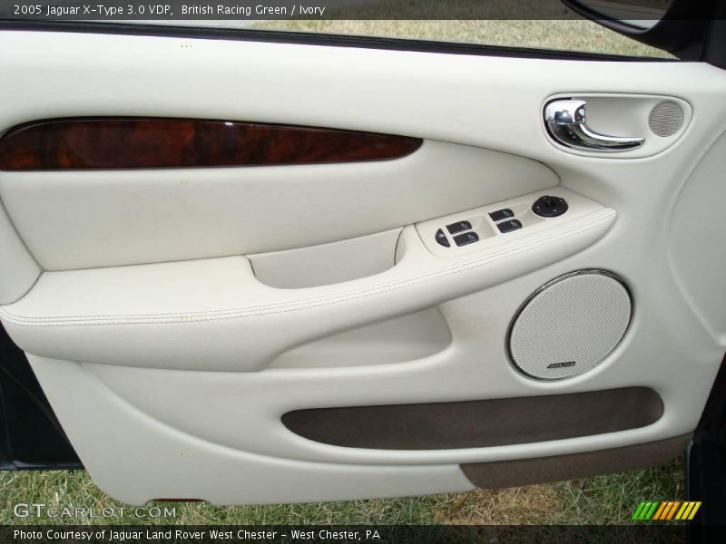 British Racing Green / Ivory 2005 Jaguar X-Type 3.0 VDP