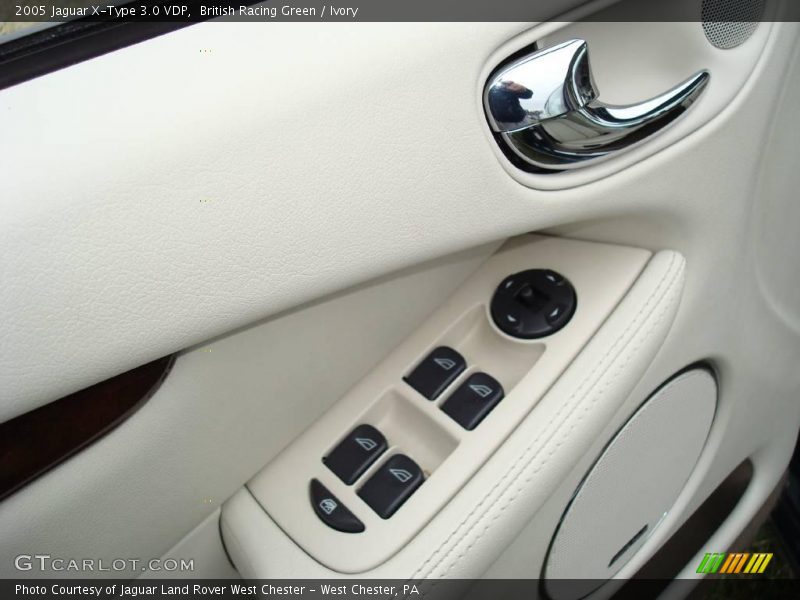 British Racing Green / Ivory 2005 Jaguar X-Type 3.0 VDP