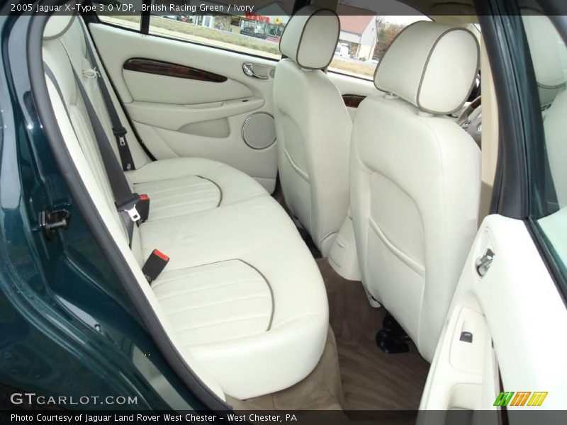 British Racing Green / Ivory 2005 Jaguar X-Type 3.0 VDP
