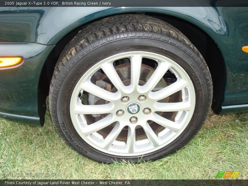 British Racing Green / Ivory 2005 Jaguar X-Type 3.0 VDP
