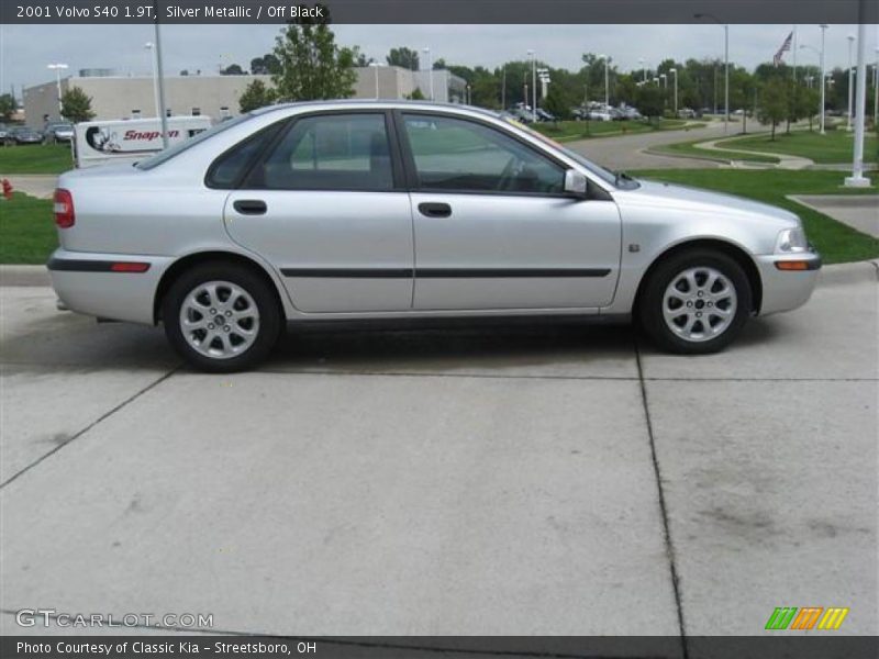 Silver Metallic / Off Black 2001 Volvo S40 1.9T