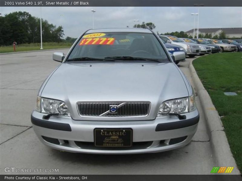 Silver Metallic / Off Black 2001 Volvo S40 1.9T
